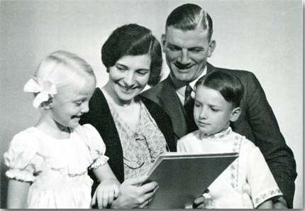 Olly und Johannes Wendt mit ihren Kindern Sigrid und Hans - Wendt und Kühn